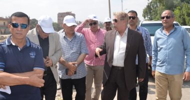 محافظ الإسماعيلية يتابع أعمال حملة النظافة والتطوير بمدخل المحافظة