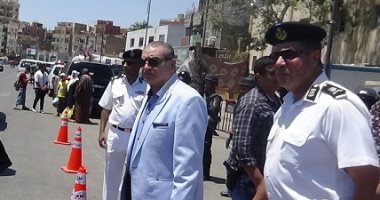 مدير أمن السويس يتفقد الكمائن الأمنية بالميادين وطريق السخنة 