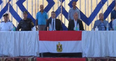 صور.. أمن الأقصر ينجح فى إنهاء خصومة ثأرية وإتمام الصلح بين عائلتين بإسنا