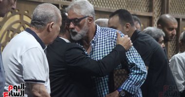 طاهر أبوزيد وشيكابالا ومؤمن زكريا وعمر جابر فى عزاء الراحل عبد الرحيم محمد