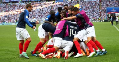 كأس العالم 2018.. فاران يحرز هدف فرنسا الأول ضد أوروجواى.. فيديو