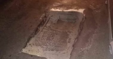 غطاء بالوعة متهالك يهدد حياة المارة بشارع ألفريد ليان بالإسكندرية