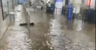 فيديو: الأمطار "تغرق" محطات المترو فى سيشتوان جنوب الصين