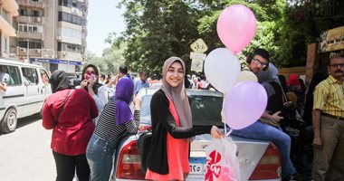  "الإستاتيكا" ترسم البسمة على وجوه الطلاب فى نهاية ماراثون الثانوية العامة
