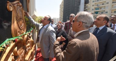 صور.. محافظ الإسكندرية يفتتح مشروع تجميل كوبرى استانلى بالأعمال النحتية