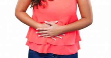 مياه وأعشاب وهذه المادة.. سبيلك للتخلص من الغازات