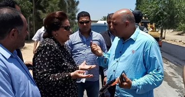 صور.. محافظ البحيرة تتفقد أعمال رفع كفاءة ورصف طريق مزرعة اللحوم بأبو المطامير