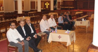 صور.. غياب نجوم الفن عن عزاء الموسيقار ميشيل المصرى 