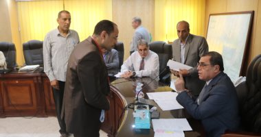 محافظ الفيوم يعقد إجتماعه الأسبوعى لخدمة المواطنين