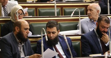 البرلمان يبدأ فى مناقشة قانون تنظيم المناقصات والمزايدات - صور