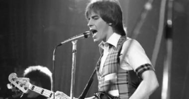 وفاة العضو المؤسس لفرقة Bay City Rollers عن عمر يناهز الـ70
