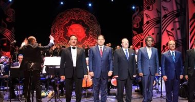 صور.. محمد ثروت يتألق فى ثانى أيام احتفالات افتتاح مسرح طنطا