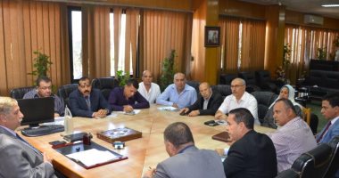 محافظ الإسماعيلية : تدعيم شبكة الكهرباء بالقنطرة شرق بمبلغ 5 ملايين جنيه