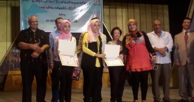 صور.. تضامن الأقصر تكرم أوائل الطلاب وحفظة القرآن وذوى الاحتياجات الخاصة