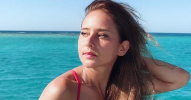 نيللى كريم تفتح صندوق ذكرياتها بصور مشاركتها فى مسابقة دولية للباليه