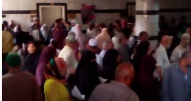 قارئ يشكو من تأخر الأطباء بعيادة التأمين الصحى فى الهرم 