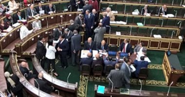 بدء توافد الوزراء على قاعة الجلسة العامة للنواب لحضور جلسة بيان الحكومة -صور