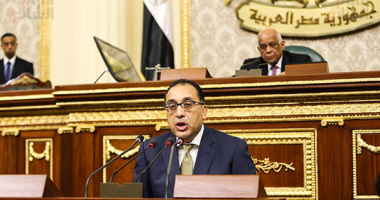 رئيس الحكومة: برنامجنا يستهدف تغطية الصرف الصحى للمدن بنسة 100% - صور