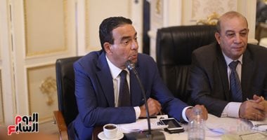 لجنة الصحة بالبرلمان تجتمع لدراسة برنامج الحكومة فيما يخص تطوير قطاع الصحة - صور