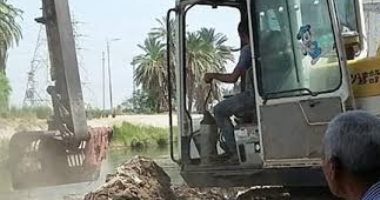 رئيس مدينة إسنا يقود حملات لإزالة إشغالات وجمع القمامة بمحيط ترعة الرمادى