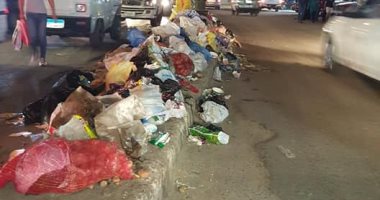 صور..انتشار القمامة فى شارع البيطاش بالإسكندرية والأهالى يستغيثون
