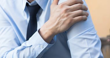 ما هى العضلة شبه المنحرفة وآلية عملها وفوائدها لحركة الكتف والرقبة؟