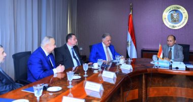 وزير التجارة يبحث مع "تصديرى الصناعات الطبية" خطة زيادة صادرات القطاع