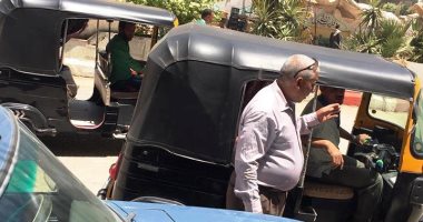 صور.. محافظ سوهاج : حصر 3643 توك توك بمركز البلينا لوضع التسعيرة عليه