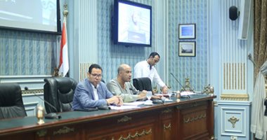 وزير الزراعة للبرلمان: أول محور فى بيان الحكومة تحقيق التنمية الشاملة - صور