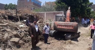 مجلس مدينة إسنا ينظم حملة لإزالة التعديات على أرض مدرسة النجوع قبلى الإعدادية