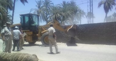 صور.. مدير أمن سوهاج: إزالة 85 حالة تعد على الأراضى الزراعية بالمحافظة