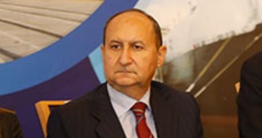 وزير التجارة يستعرض رؤية الوزارة تجاه الصناعات الصغيرة والمتوسطة  