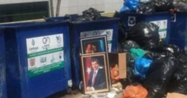 صحيفة تركية: العثور على صورة "داوود أوغلو" ملقاة بسلة قمامة البرلمان التركى