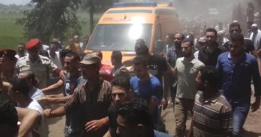 صور ..الآلاف يشيعون جثمان شهيد العريش لمثواه الأخير بكفر الشيخ