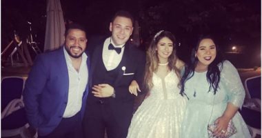 شيماء سيف تهنئ محمد على رزق بزفافه وتنشر صورًا من الحفل