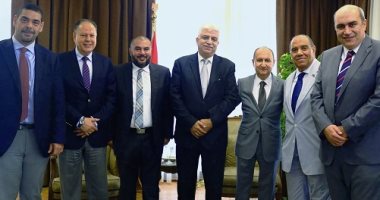 وزير الصناعة يبحث مع اعضاء "الهندسية" والمجلس التصديرى سبل تطوير القطاع