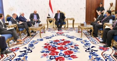 فيديو.. منصور هادى يلتقى المبعوث الأممى لليمن ويؤكد دعمه لجهود السلام