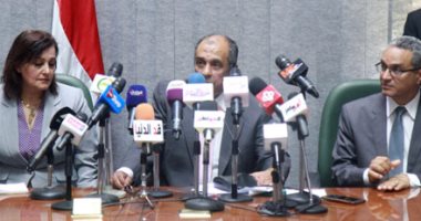 وزير الزراعة ترشيد استهلاك المياه واجب وطنى على كل مزارع