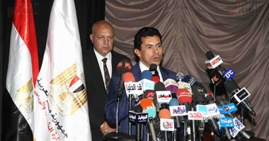 وزير الرياضة يحضر المؤتمر الصحفى لليد