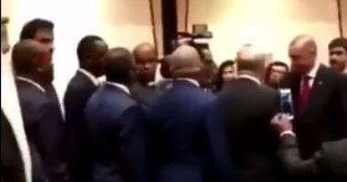 شاهد.. أردوغان يهين تميم فى حفل تنصيبه رئيسا لتركيا 
