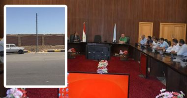 صور.. مراقبة شوارع الغردقة إلكترونيًا.. البحر الأحمر تسابق الزمن للانتهاء من تركيب 420 كاميرات ثابتة ومتحركة بشوارع وميادين عاصمة السياحة.. والمحافظ يؤكد: قريبًا سيتم الانتهاء منها والهدف منها تغطية أغلب مناطق