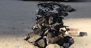 صور.. قارئ يشكو من تكسير "شارع الأمير" بالمطرية