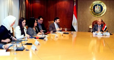 وزير التجارة يبحث مع وفد البنك الدولى تعزيز التعاون لتنمية المناطق الصناعية بالصعيد