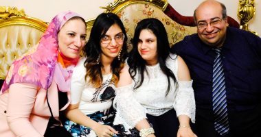 صور.. ندى ونادين أوائل الثانوية العامة "دمج تعليمى": توقعنا أن نكون من الأوائل