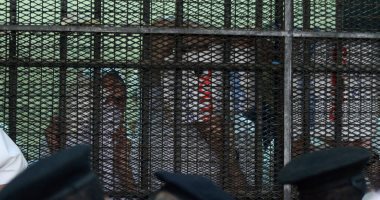 صور.. ننشر حيثيات اتهام 41 طبيبًا بتجارة الأعضاء البشرية.. المتهمون كونوا جماعة إجرامية للمتاجرة بحاجة الفقراء للمال.. وأجبروا المرضى على إجراء التحاليل معصومى العين.. وتسببوا فى وفاة عدد من المرضى وإصابة آخرين