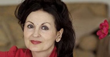 "نيويورك تايمز" ترفع شعار تعرف على الكاتب العربى.. المجلة تجرى حوارًا مع كاتبة لبنانية.. وحنان الشيخ توصى بقراءة ثلاثية نجيب محفوظ وإبداعات أصلان والطيب صالح.. وتتمنى الرئيس اللبنانى يقرأ روايتها "بريد لبنان"