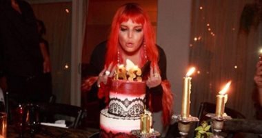 شاهد.. جيسيكا سيمبسون تحتفل بعيد ميلادها الـ38