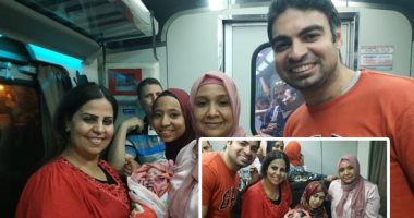 صور.. مواليد على سكة سفر.. امرأة تضع طفلها داخل قطار الصعيد.. القدر يسوق طبيبة لمساعدتها.. الدكتورة إيمان: لم أتوان لحظة عن واجبى المهنى.. المسافرون يخلون العربة.. والأم: شهامة الصعايدة طمنتنى