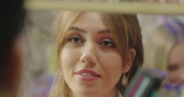 هل تعمدت رحمة حسن نشر صورها المثيرة من أجل "الرجل الأخطر"؟.. صور