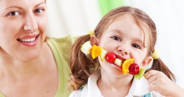 لصحة طفلك وحمايته من الأمراض.. خليكى فى الجزر والسمك